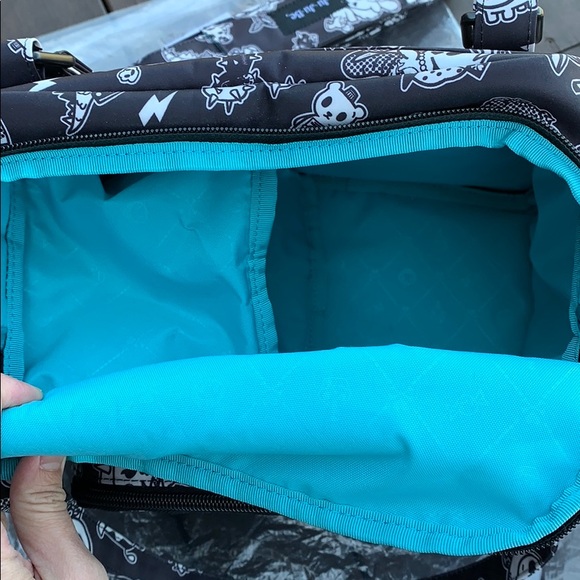 Jujube Queen’s Court Be Supplied breast pump tote - Picture 11 of 15